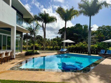 Apartamento 12 huéspedes, con piscina