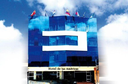 Hotel con jardín