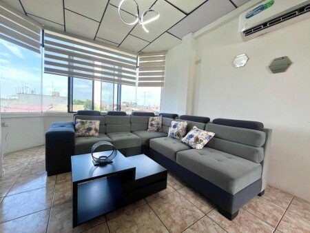 Apartamento 3 habitaciones, con jardín