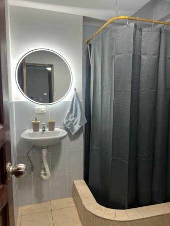 Apartamento 6 huéspedes, con jardín