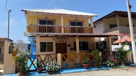 Casa 13 huéspedes, con jardín