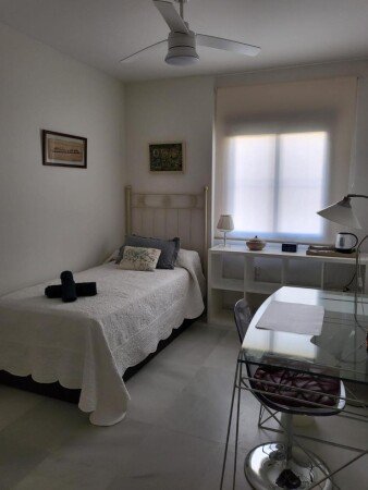 Bed and breakfast 1 bedroom, with air conditioning