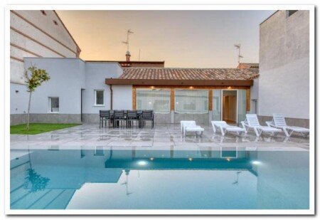 Bed and breakfast 3 habitaciones, con piscina