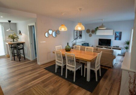 Villa 4 habitaciones, con jardín