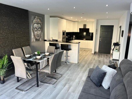 Wohnung 2 Schlafzimmer, mit Klimaanlage