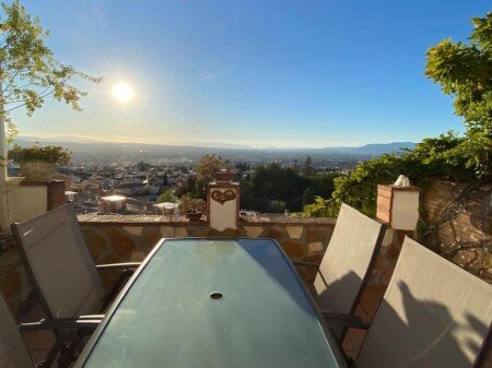 House 3 bedrooms, with pool