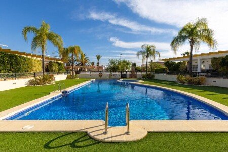 Casa 2 habitaciones, con piscina