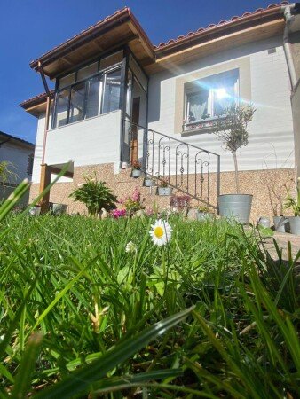 Casa 2 habitaciones, con jardín