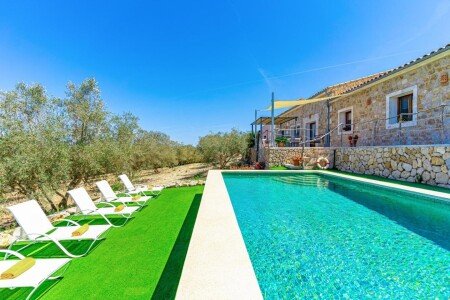 Villa 4 habitaciones, con piscina