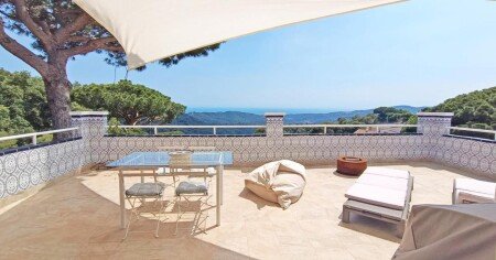 Villa 2 habitaciones, con jardín