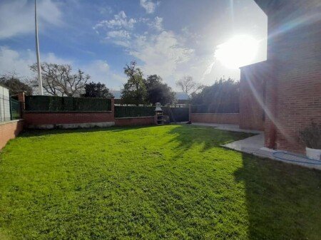 Casa 5 habitaciones, con jardín