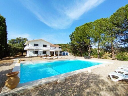 Villa 5 habitaciones, con piscina