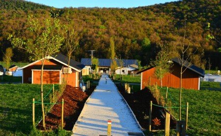 Camping / Mobil Home 6 voyageurs, avec piscine