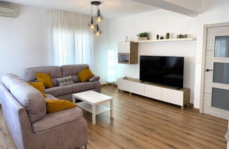 Apartamento 5 habitaciones, con aire acondicionado
