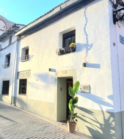 Casa 4 habitaciones, con aire acondicionado