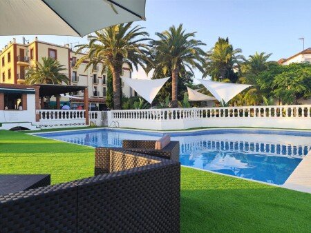 Hotel con piscina