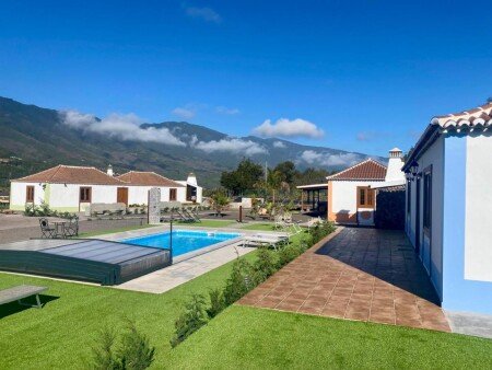 Villa 5 guests, with pool
