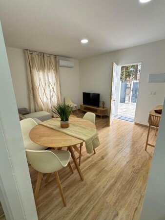 Casa 2 habitaciones, con aire acondicionado