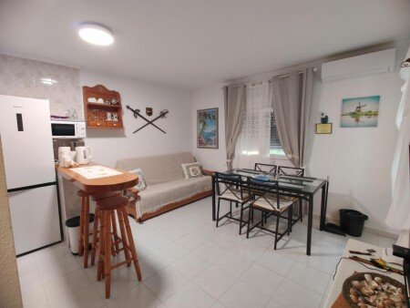 Apartamento 2 habitaciones, con jardín