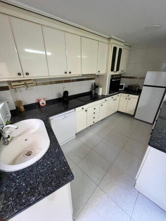 Apartamento 7 habitaciones, con aire acondicionado