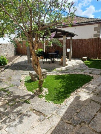 Casa 2 habitaciones, con jardín