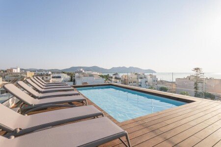 Hotel con piscina