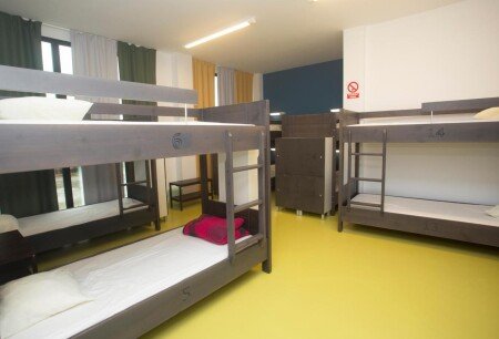 Hostal 36 huéspedes, con jacuzzi