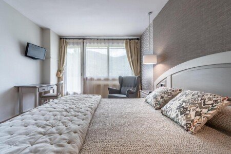 Hotel con jardín