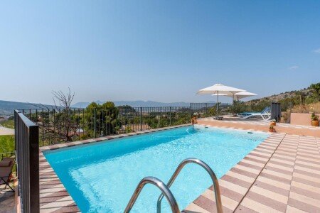 Bed and breakfast 4 habitaciones, con piscina