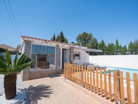 Villa 3 habitaciones, con piscina