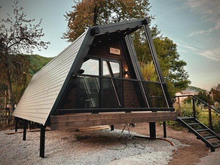 Camping / Mobil Home 1 chambre, avec jardin