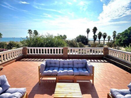 Casa 4 habitaciones, con aire acondicionado