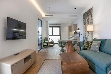 Apartment 7 guests, with jacuzzi