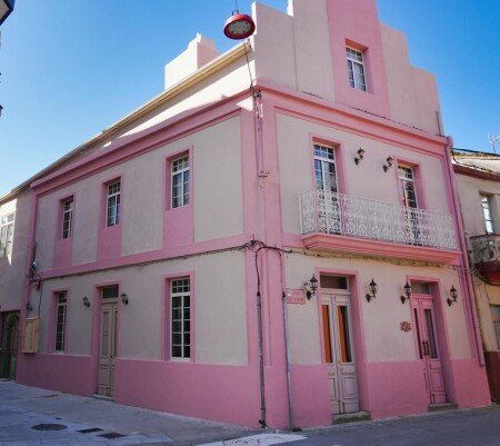 Hotel con jardín