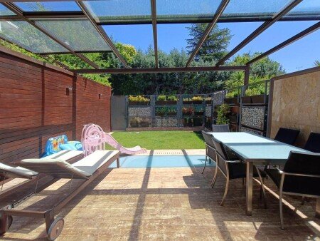 Casa 5 habitaciones, con aire acondicionado
