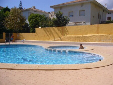 Villa 4 habitaciones, con piscina