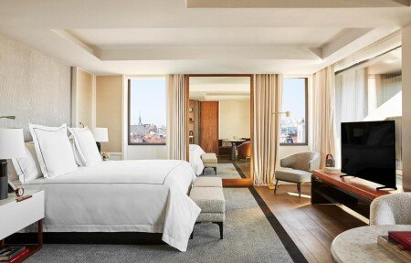 Hotel with jacuzzi