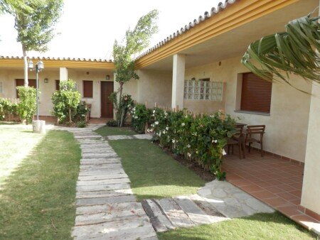 Aparthotel 4 huéspedes, con jardín