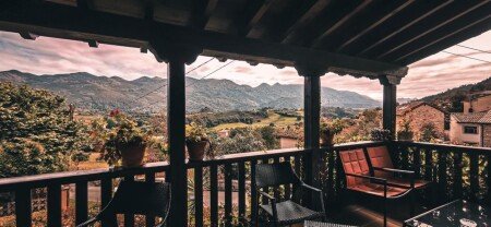 Hotel con jardín