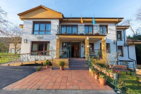 Aparthotel 3 huéspedes, con jardín