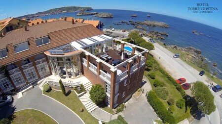 Hotel con piscina