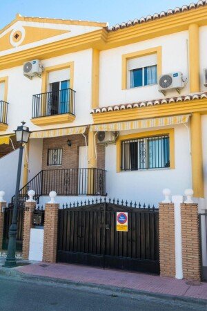 Casa 4 habitaciones, con aire acondicionado