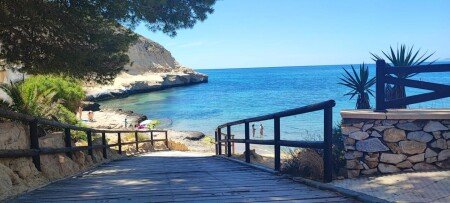 Casa 4 habitaciones, con aire acondicionado