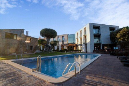 Hotel con piscina