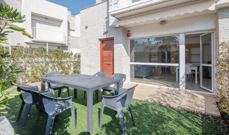 Casa 8 huéspedes, con piscina