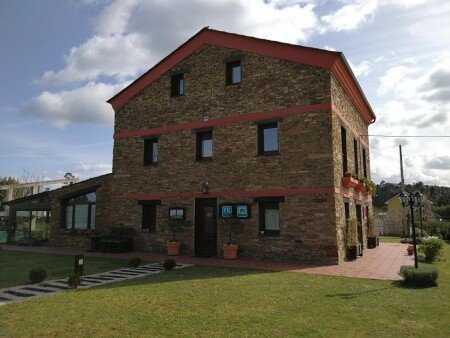 Hostal 2 huéspedes, con jardín