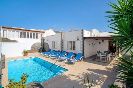 Villa 3 habitaciones, con piscina