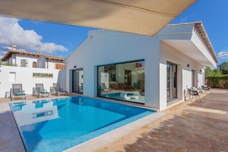Villa 3 habitaciones, con piscina