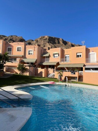 Casa 6 huéspedes, con piscina