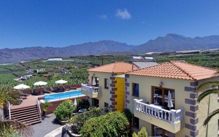 Hotel con piscina